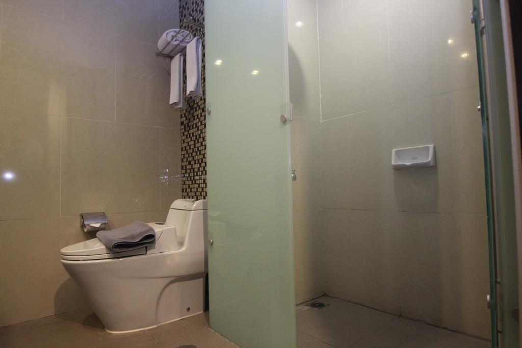Семаранг: @HOM Simpang Lima Semarang