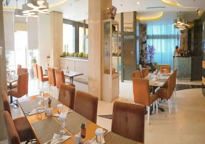 Джакарта: d'primahotel Mega Kuningan