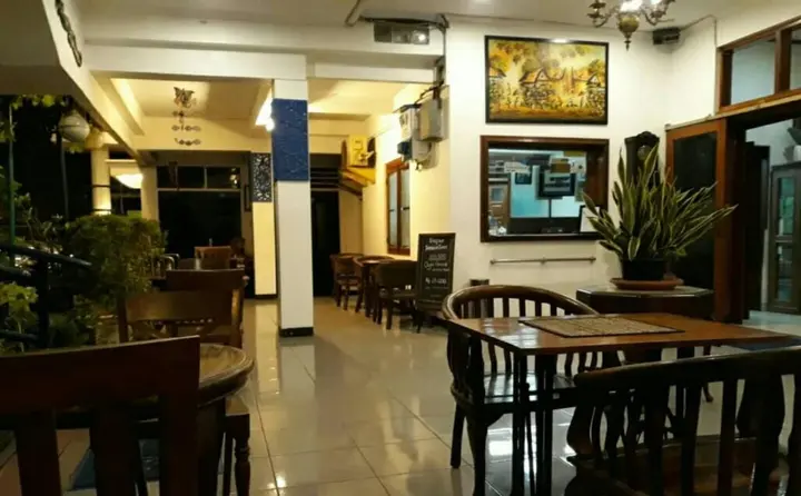 Серанг: Hotel Taman Sari
