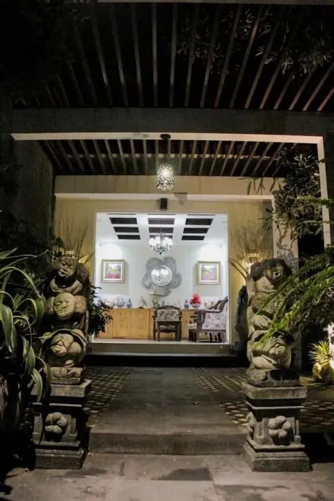Санур: Putri Homestay