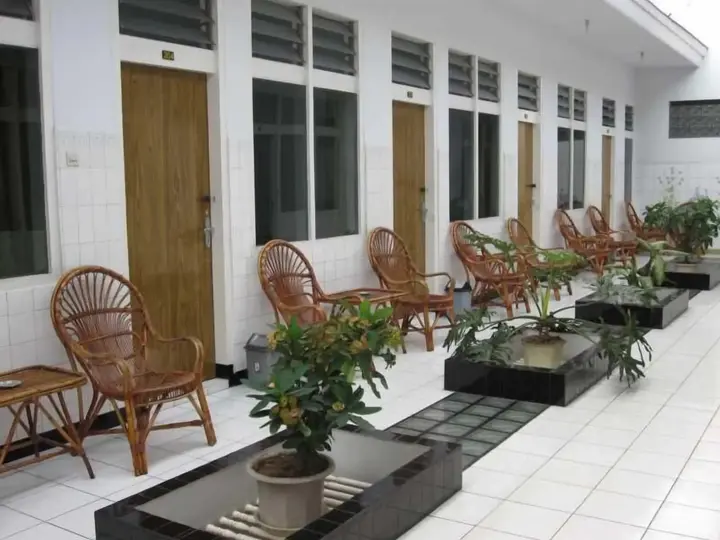 Маланг: Hotel Tosari
