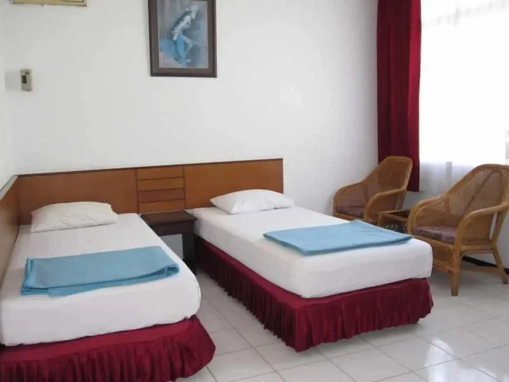 Маланг: Hotel Tosari