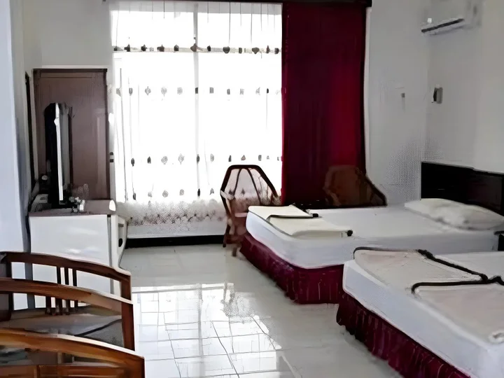 Маланг: Hotel Santosa