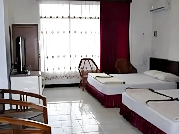 Маланг: Hotel Santosa