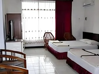 Маланг: Hotel Santosa