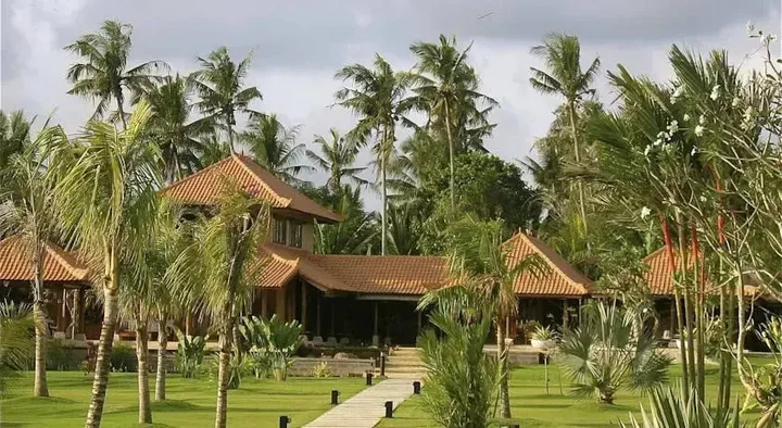 Переренан: Villa Joan