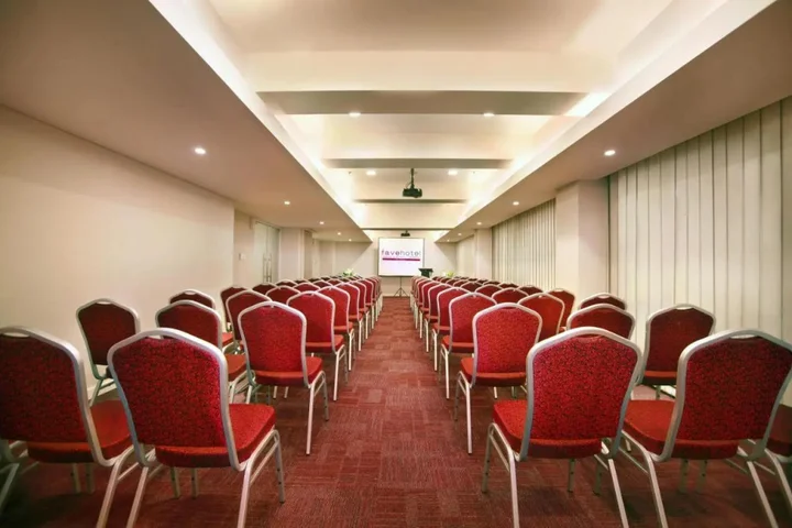 Джакарта: favehotel Gatot Subroto