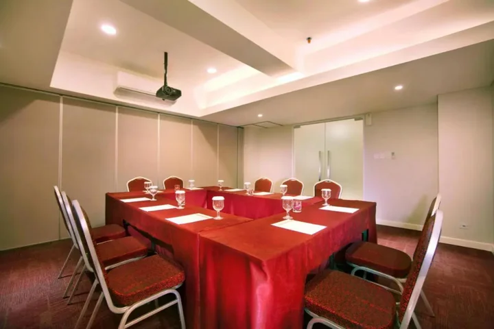 Джакарта: favehotel Gatot Subroto