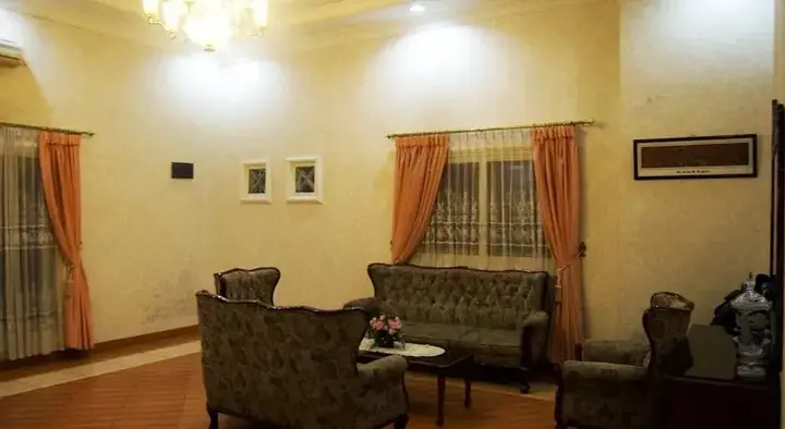 Медан: Aceh House Hotel Islami Setiabudi