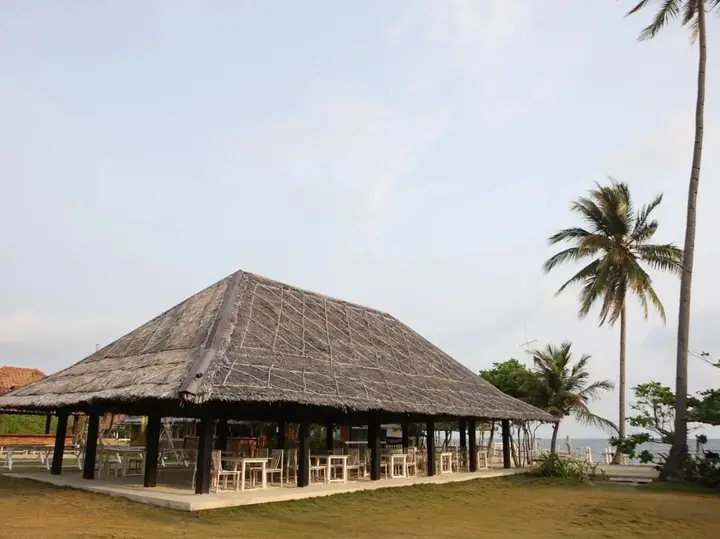 Остров Пеньенгат: Trikora Beach Club & Resort
