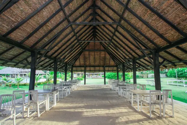 Остров Пеньенгат: Trikora Beach Club & Resort