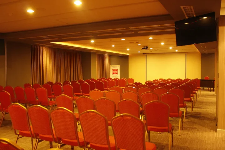 Сурабая: ibis Surabaya City Center