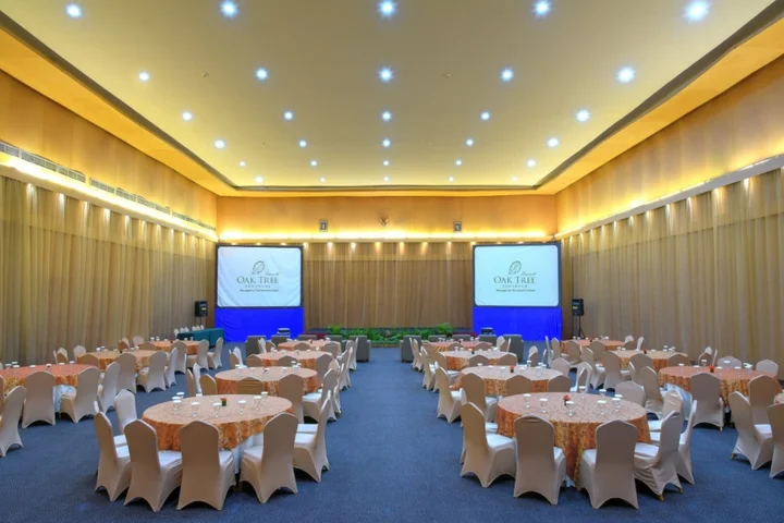Семаранг: Oak Tree Emerald Hotel & Conventions Semarang