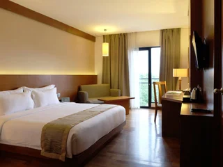 Семаранг: Oak Tree Emerald Hotel & Conventions Semarang