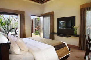 Кута: The Haere Seminyak