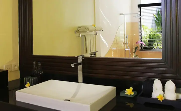 Кута: The Haere Seminyak