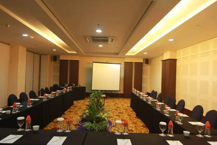 Тангеранг: Hotel Horison Grand Serpong