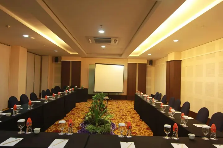 Тангеранг: Hotel Horison Grand Serpong