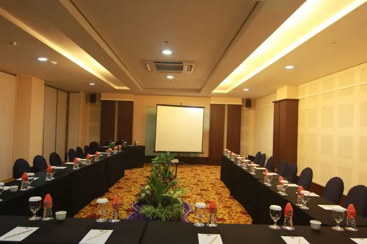 Тангеранг: Hotel Horison Grand Serpong