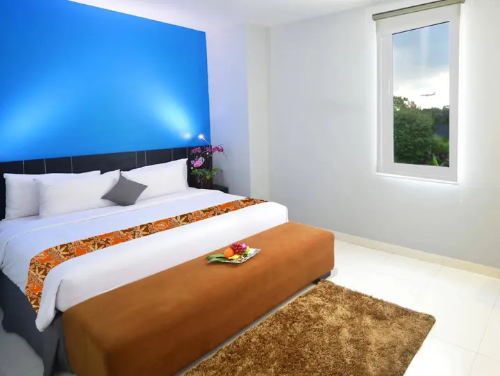Тангеранг: J Hotel Bandara Soekarno Hatta
