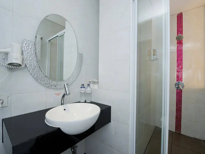 Тангеранг: J Hotel Bandara Soekarno Hatta