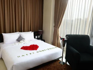 Тангеранг: J Hotel Bandara Soekarno Hatta