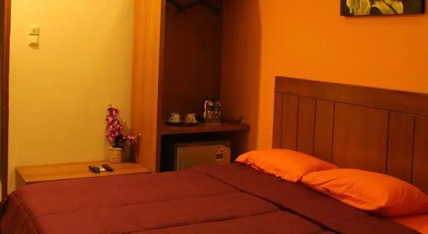 Депок: Nirvana Guest House at Wahid Hasyim