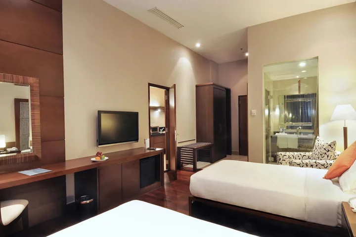 Бандунг: The Luxton Bandung