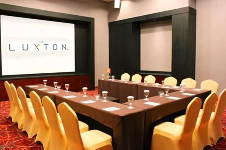 Бандунг: The Luxton Bandung
