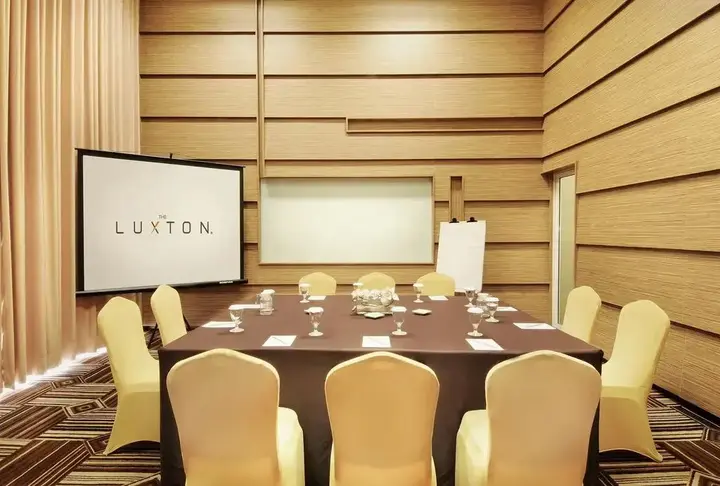 Бандунг: The Luxton Bandung
