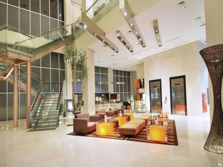 Бандунг: The Luxton Bandung