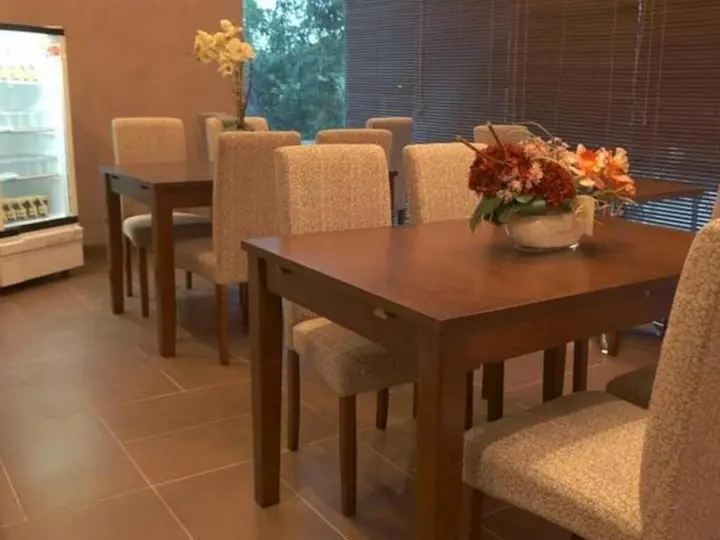 Сурабая: Life Emerald Hotel Surabaya