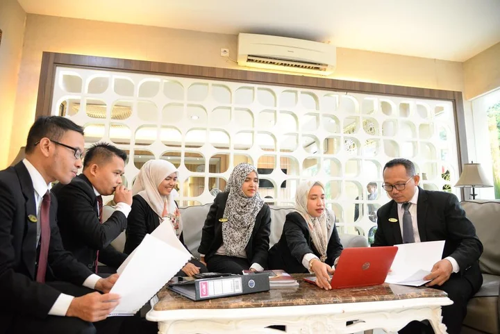 Паданг: Rangkayo Basa Halal Hotel