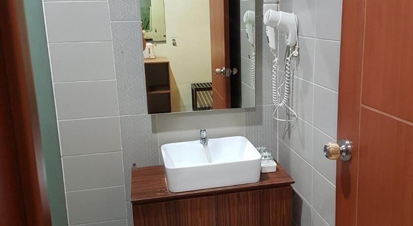 Джомбанг: Cempaka Mas Hotel
