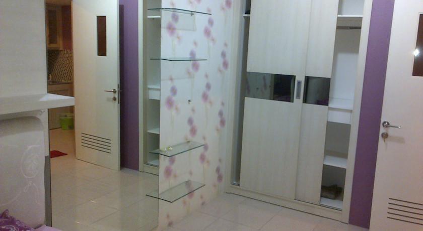 Сурабая: Anion Apartment