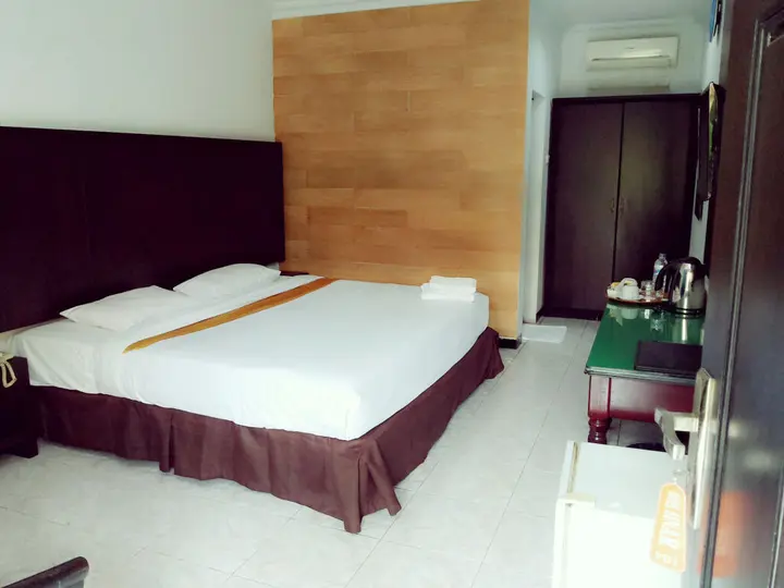 Сурабая: Hotel Sinar 2