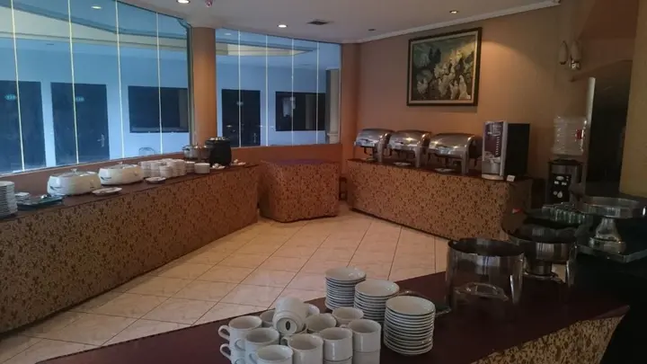 Сурабая: Hotel Sinar 2