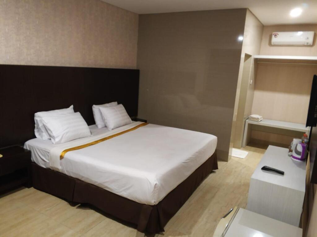 Сурабая: Hotel Sinar 2