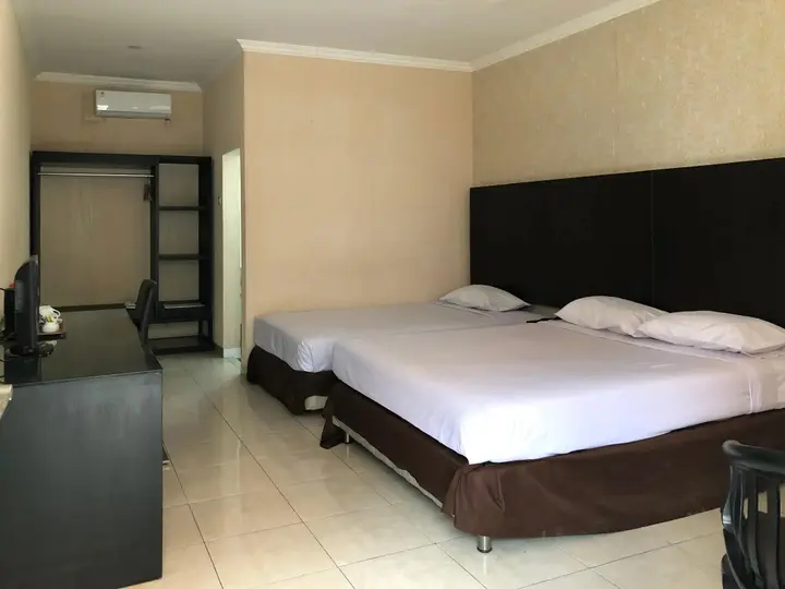 Сидоарджо: Hotel Sinar 3