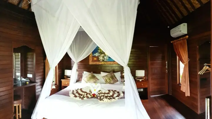 Лембонган-Айленд: The Akah Cottage