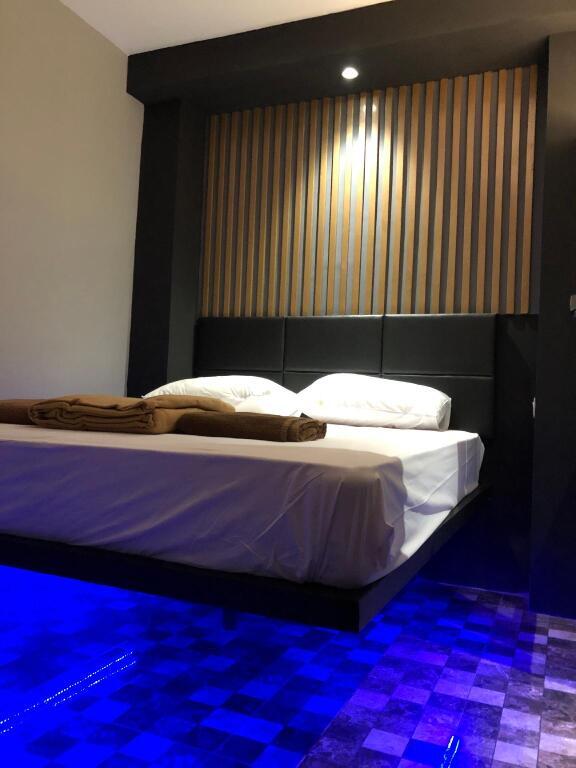 Кута: M Box Seminyak