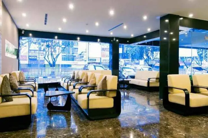 Пеканбару: iShine Hotel