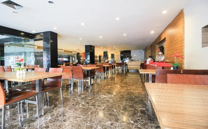 Пеканбару: iShine Hotel