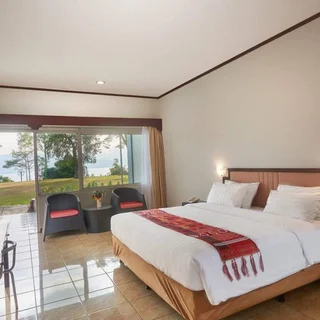 Озеро Тоба: Patra Comfort Parapat