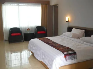 Озеро Тоба: Patra Comfort Parapat