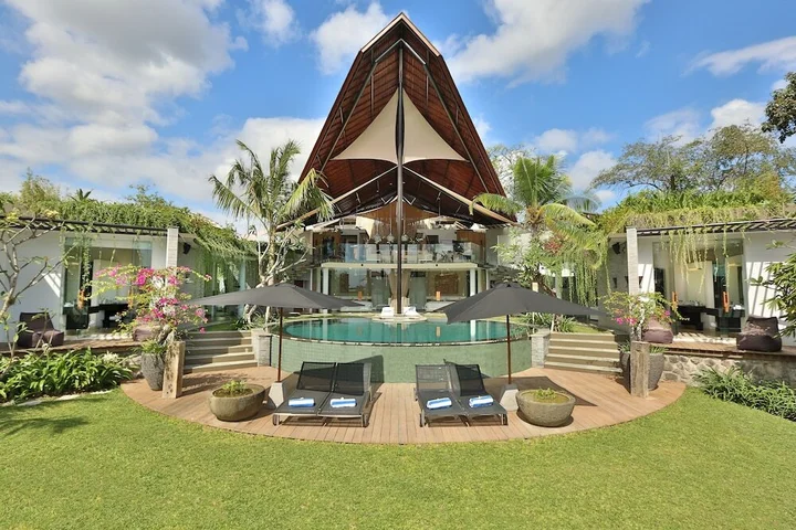 Чангу: Toraja Villa
