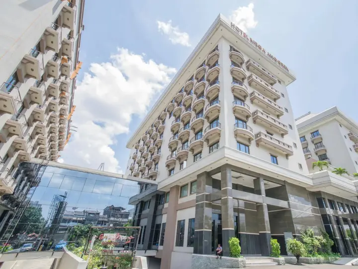 Джакарта: Mega Anggrek Hotel & Convention