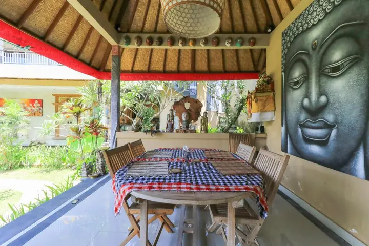 Сукавати: Ubud Chez Nyoman