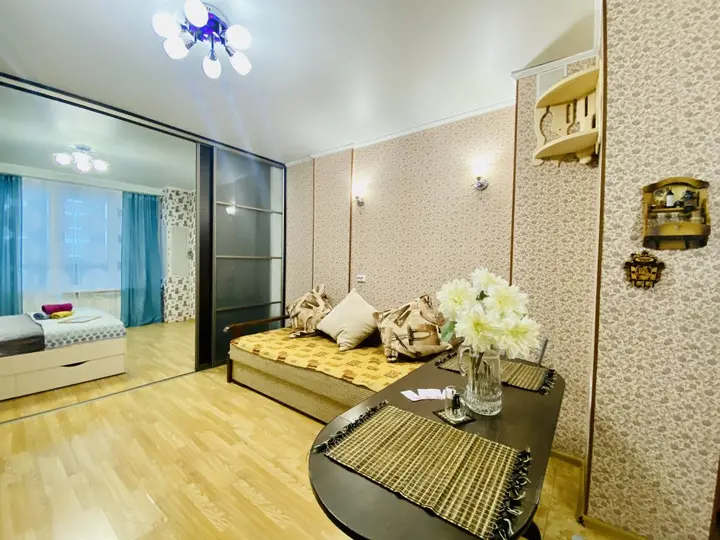 Сургут: Апартаменты SEVER-APART