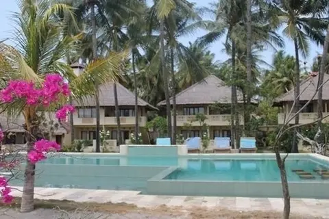 Гили Аир: Satu Tiga Cottage